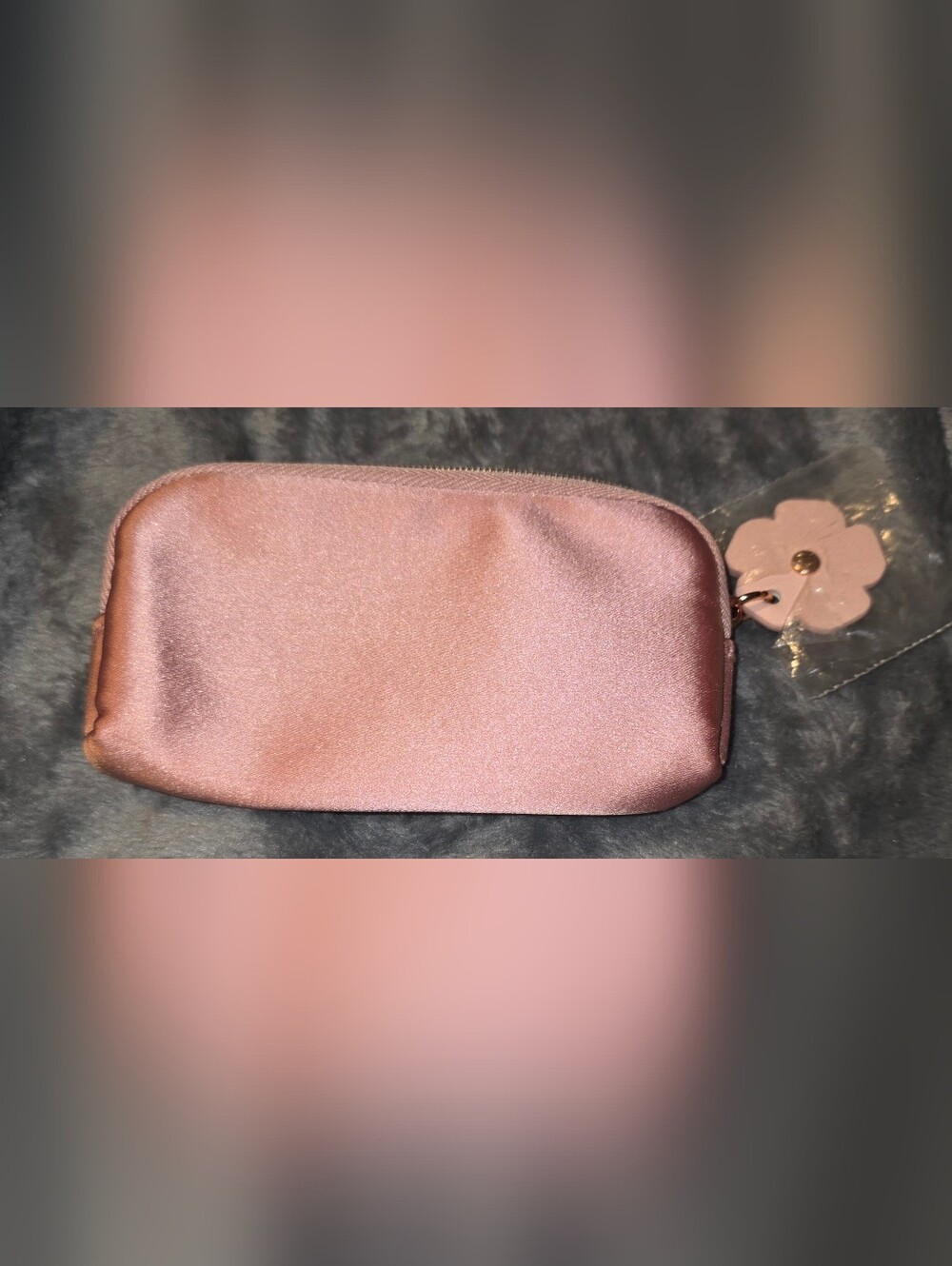NWOT COACH Pink Shimmer Fragrance Pouch Makeup Case - Picture 3 of 7